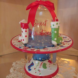 Christmas dish with 4 cheese spreaders & dome top